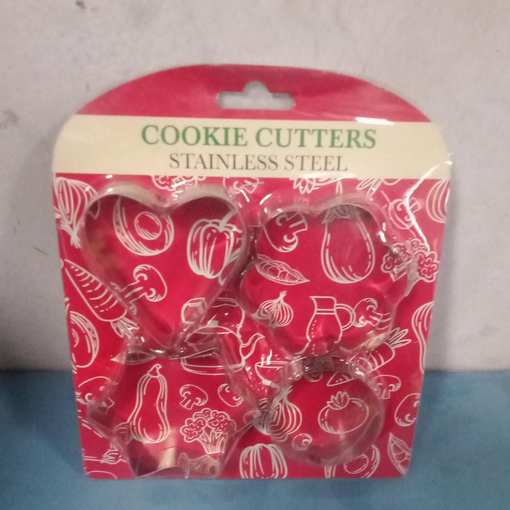 Stainless Steel Cookie Cutter Set ? Heart, Star & Flower Shapes (4 Pcs)