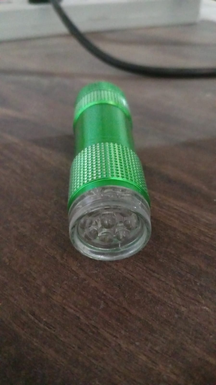Mini Pocket Torch with 9 LED Bulbs ? Super Bright Flashlight