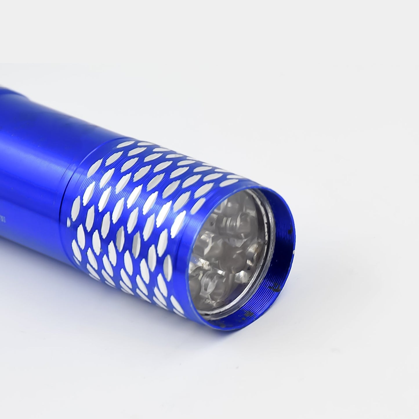Portable Mini Torch ? 9 LED Pocket Flashlight, Battery Operated (Mix Color)